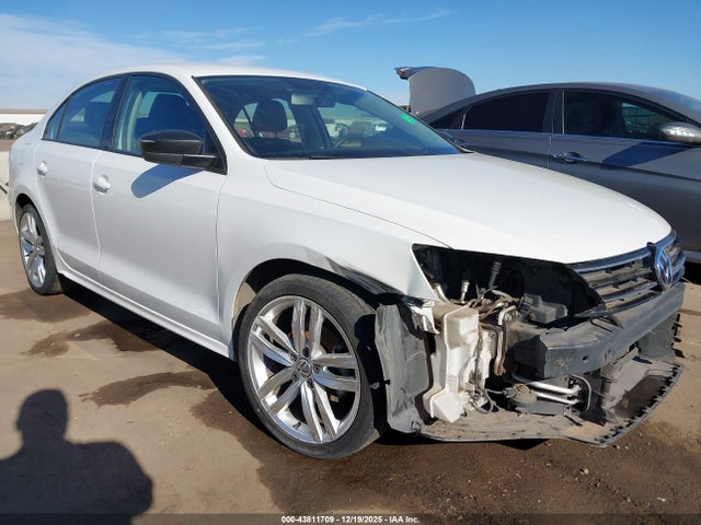 3VW267AJ5GM272667 Volkswagen Jetta 1.4t S