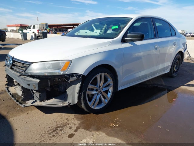 3VW267AJ5GM272667 Volkswagen Jetta 1.4t S