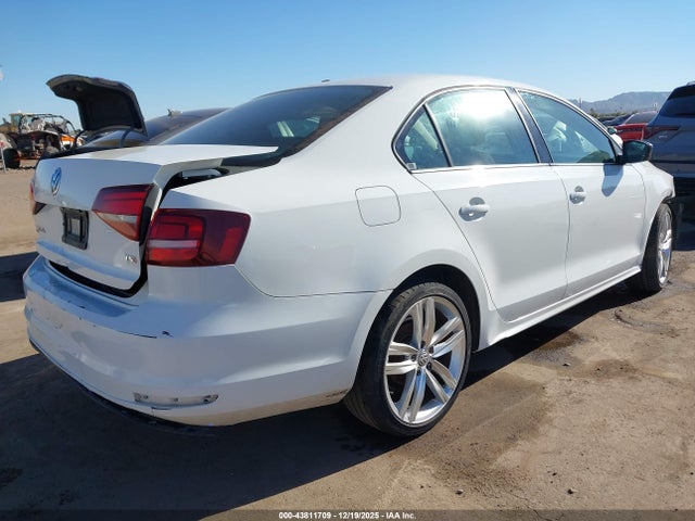3VW267AJ5GM272667 Volkswagen Jetta 1.4t S