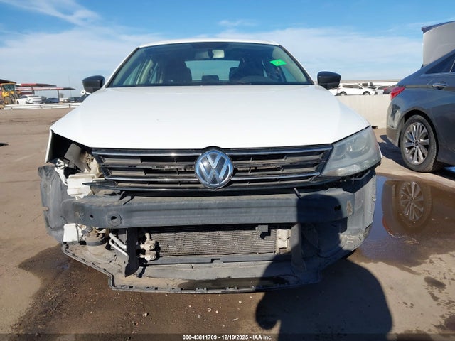 3VW267AJ5GM272667 Volkswagen Jetta 1.4t S