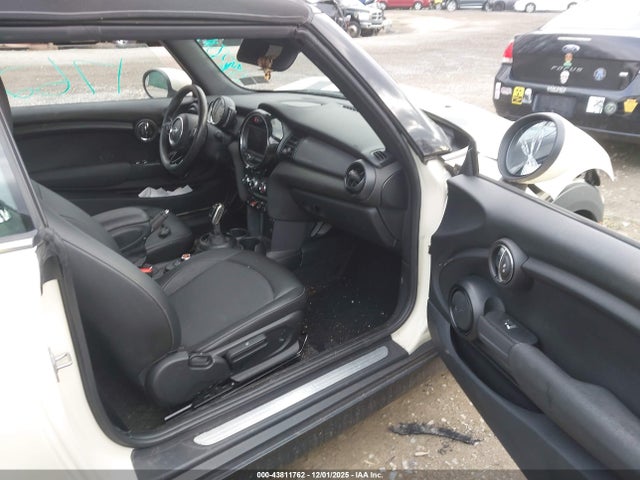 2020 MINI CONVERTIBLE WMWWJ3C07L3L51783 Photo 4