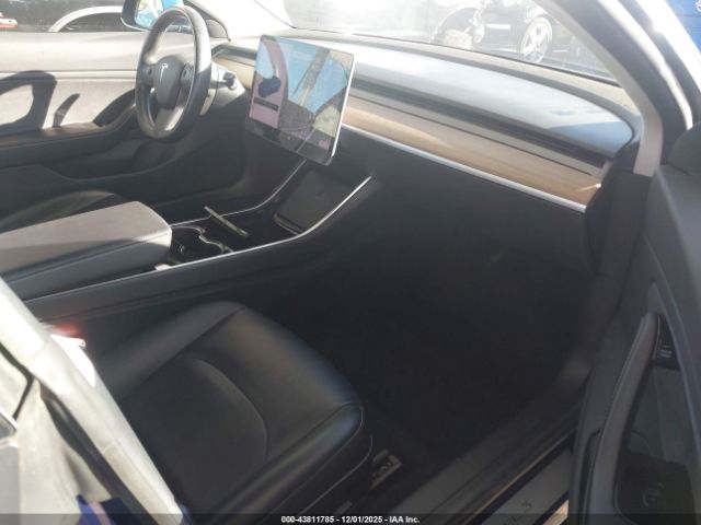 2017 TESLA MODEL 3 5YJ3E1EAXHF002552 Photo 4