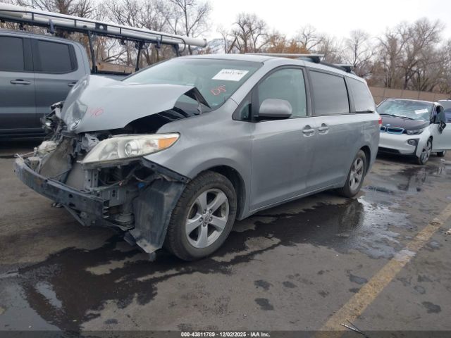 2011 TOYOTA SIENNA 5TDKK3DC1BS081325 Photo 1
