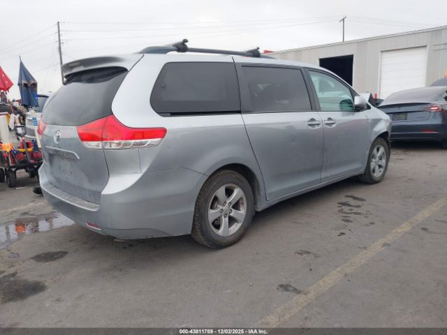 2011 TOYOTA SIENNA 5TDKK3DC1BS081325 Photo 3