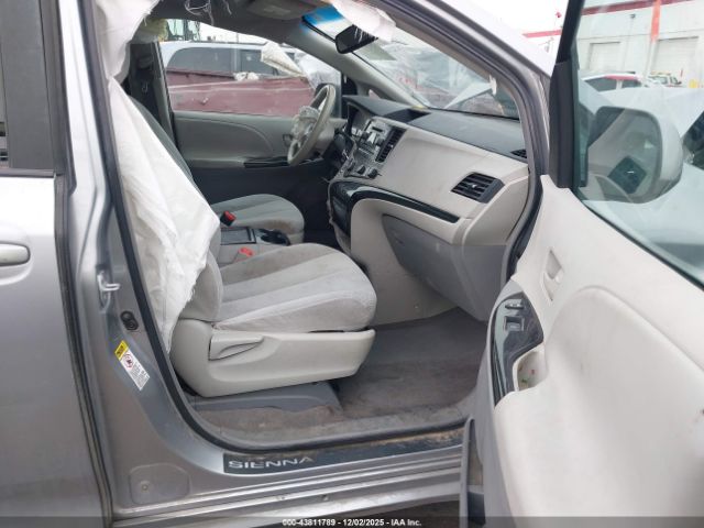 2011 TOYOTA SIENNA 5TDKK3DC1BS081325 Photo 4