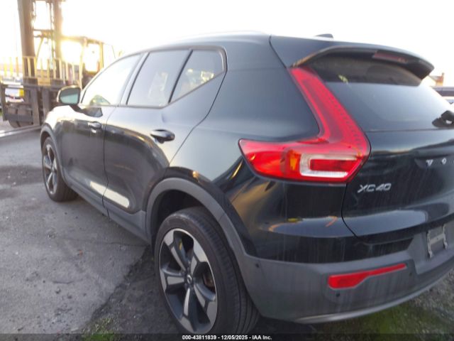 2019 VOLVO XC40 YV4162UK4K2148599 Photo 2