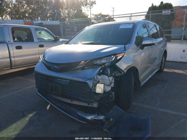 2023 TOYOTA SIENNA 5TDYRKEC7PS161315 Photo 1