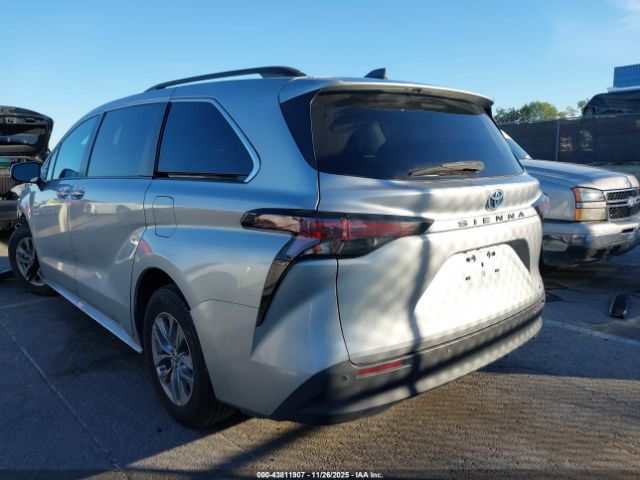 2023 TOYOTA SIENNA 5TDYRKEC7PS161315 Photo 2