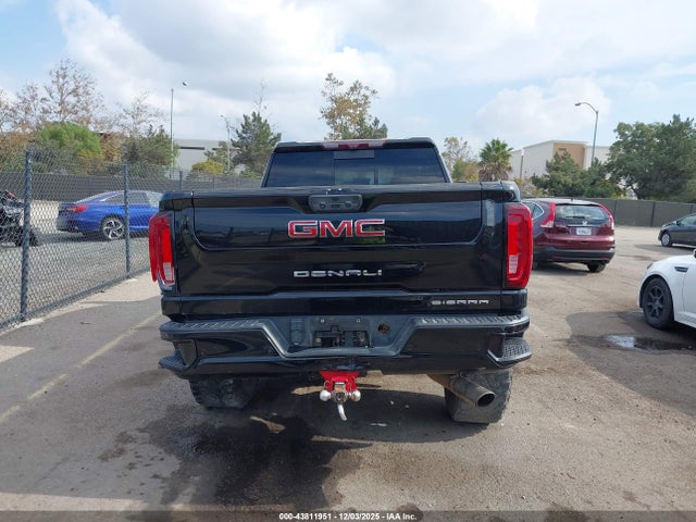1GT49RE79NF161453 GMC Sierra 2500hd Denali