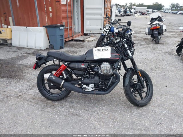 ZGUKZUE08PM000181 Moto Guzzi V7 Special Edition