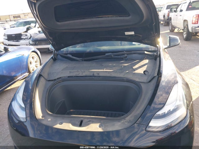 2022 TESLA MODEL Y 7SAYGDEE5NF319819 Photo 9