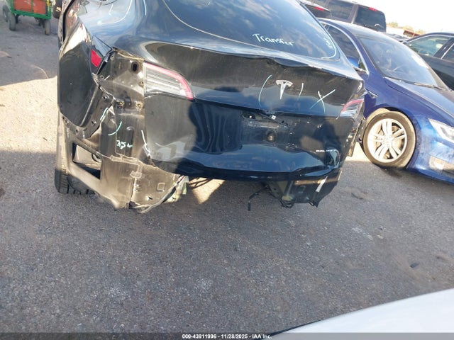 2022 TESLA MODEL Y 7SAYGDEE5NF319819 Photo 5