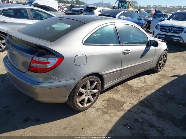 43812022 :رقم المزاد ، WDBRN64J15A675578 vin ، 2005 Mercedes-benz C 320 Sport مزاد بيع