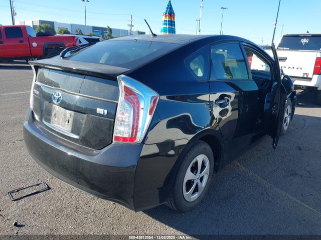 Toyota Prius Two 2015 JTDKN3DU9F1979402 Image 4