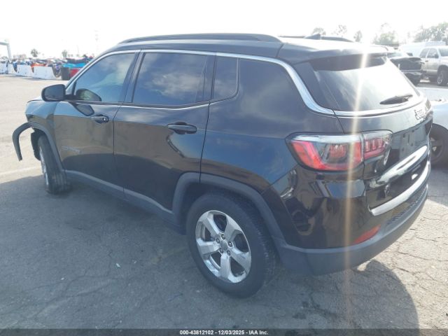 2018 JEEP COMPASS 3C4NJCBB4JT181773 Photo 2