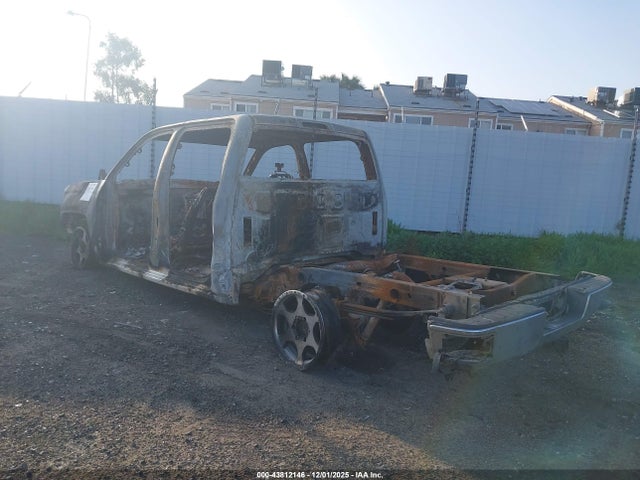 3GCPCRECXEG140735 Chevrolet Silverado 1500 1lt