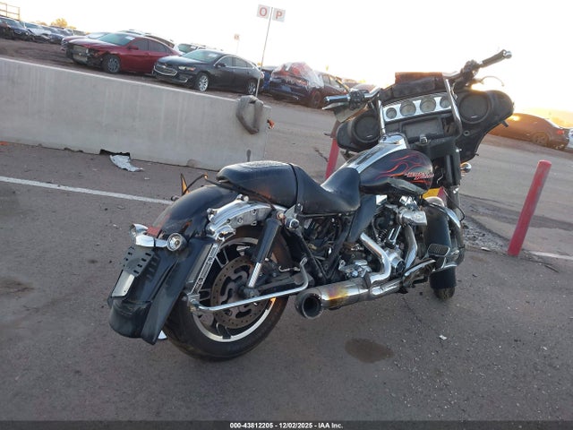 2014 HARLEY-DAVIDSON FLHX 1HD1KBM12EB672391 Photo 3