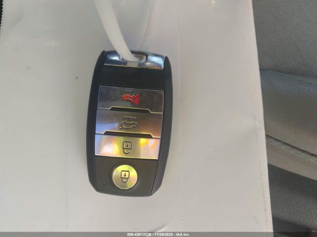 2019 KIA NIRO PLUG-IN HYBRID KNDCD3LD4K5265821 Photo 10