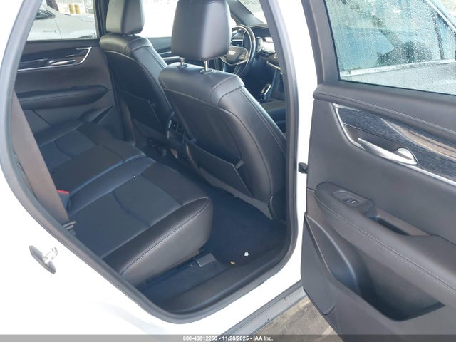 2022 CADILLAC XT5 1GYKNDR49NZ133229 Photo 7