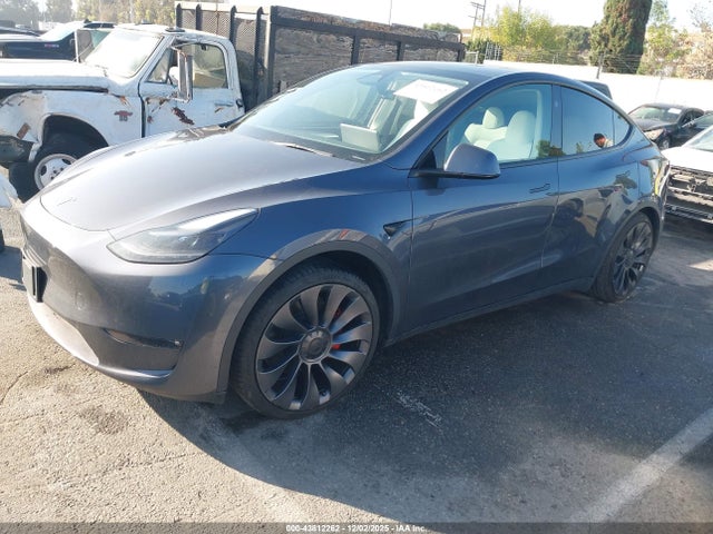 2023 TESLA MODEL Y 7SAYGDEF8PF791122 Photo 1