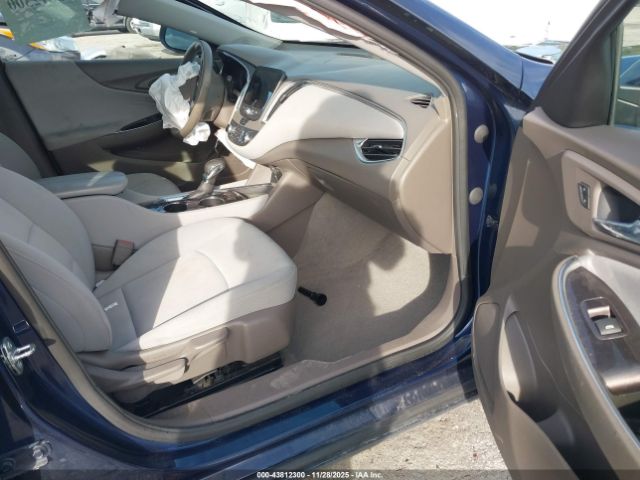 2021 CHEVROLET MALIBU 1G1ZD5ST4MF050833 Photo 4