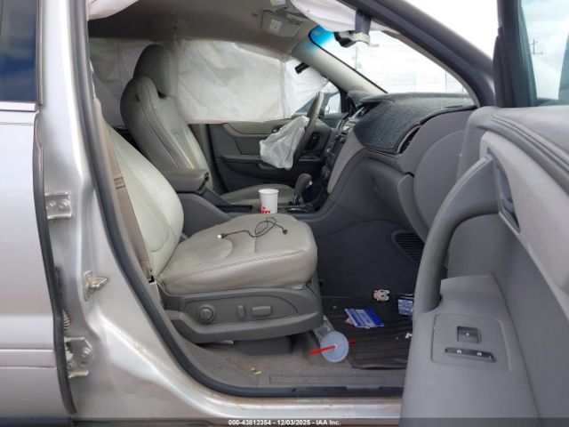 2015 CHEVROLET TRAVERSE 1GNKRHKD5FJ285351 Photo 4