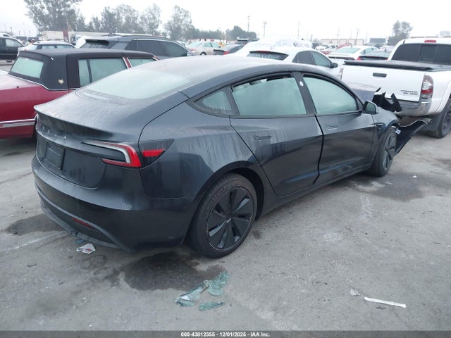 2025 TESLA MODEL 3 5YJ3E1EA6SF933847 Photo 3