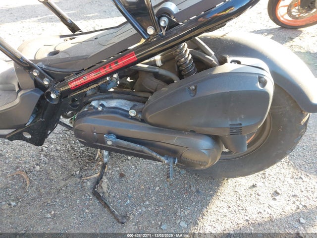 JH2AF5811JK600018 Honda NPS50