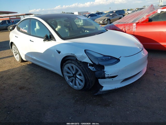 2022 TESLA MODEL 3 5YJ3E1EB5NF137846 Photo 0
