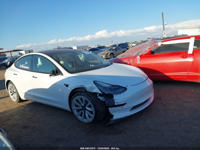 Tesla Model 3 Long Range Dual Motor All-wheel Drive 2022 5YJ3E1EB5NF137846 Image 12
