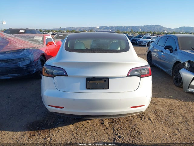 Tesla Model 3 Long Range Dual Motor All-wheel Drive 2022 5YJ3E1EB5NF137846 Image 15