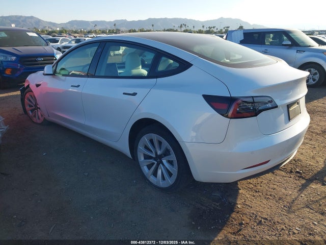 2022 TESLA MODEL 3 5YJ3E1EB5NF137846 Photo 2