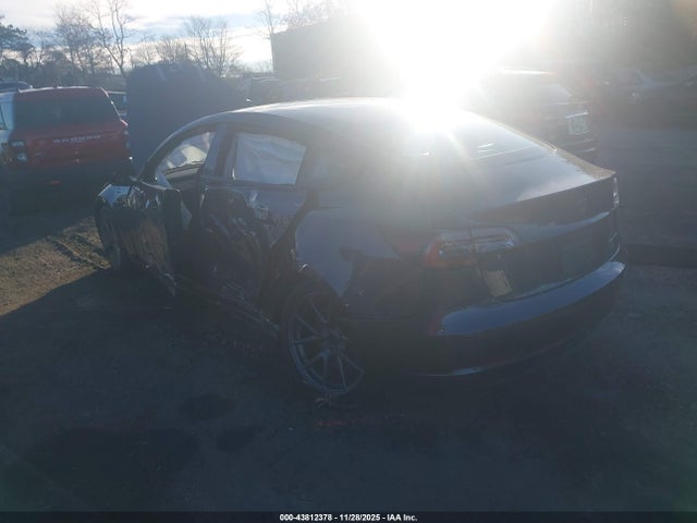 2021 TESLA MODEL 3 5YJ3E1EB3MF861971 Photo 2
