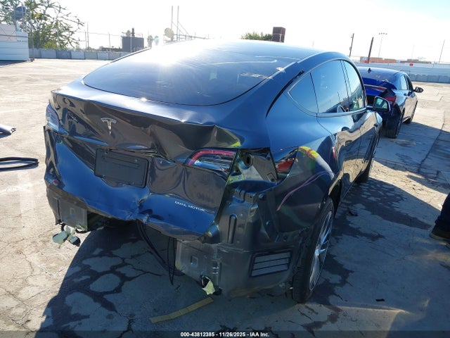 2021 TESLA MODEL Y 5YJYGDEE3MF161606 Photo 3