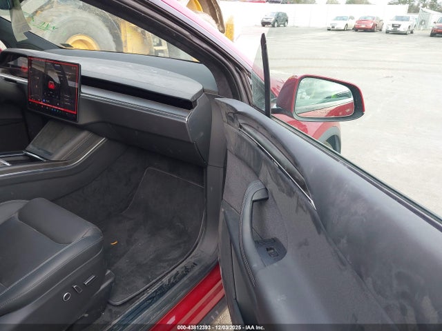 2025 TESLA MODEL X 7SAXCBE61SF470043 Photo 4