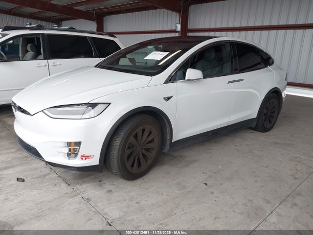 2017 TESLA MODEL X 5YJXCBE20HF055203 Photo 1