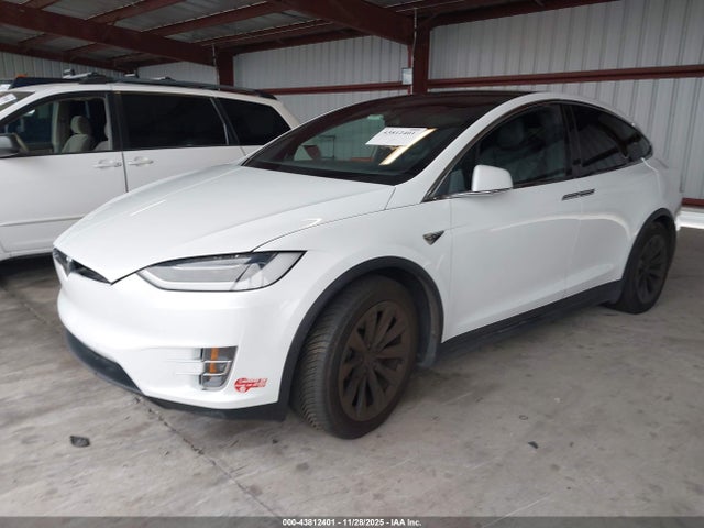 2017 TESLA MODEL X 5YJXCBE20HF055203 Photo 5