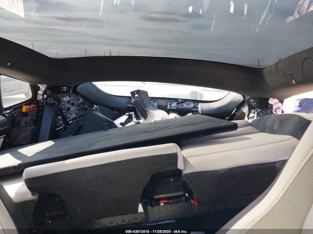 43812410 :رقم المزاد ، 5YJSA1E67TF556689 vin ، 2026 Tesla Model S Plaid مزاد بيع