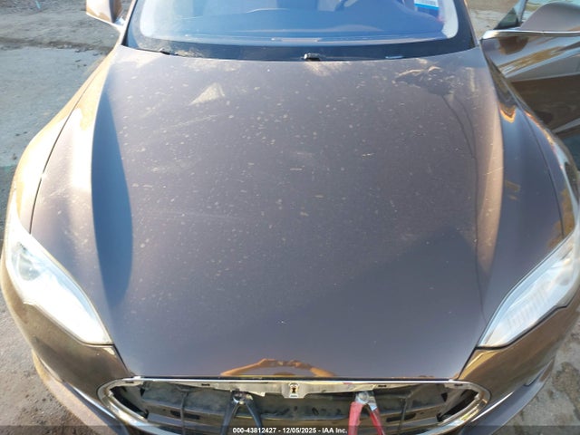 2014 TESLA MODEL S 5YJSA1H18EFP44219 Photo 9