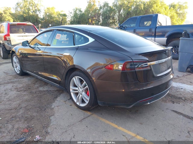 2014 TESLA MODEL S 5YJSA1H18EFP44219 Photo 2