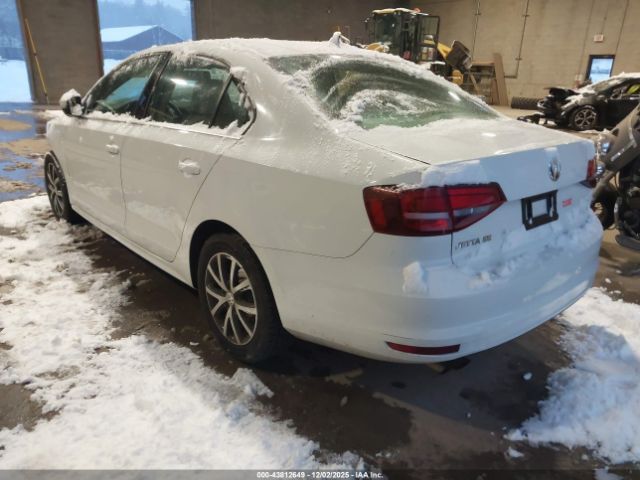 2018 VOLKSWAGEN JETTA 3VWDB7AJ9JM230210 Photo 2