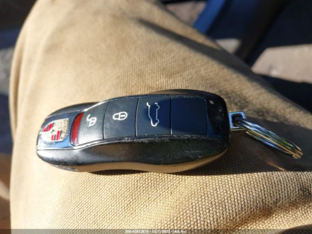 2017 PORSCHE MACAN WP1AG2A51HLB55882 Photo 10