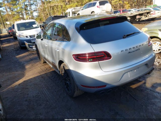 2017 PORSCHE MACAN WP1AG2A51HLB55882 Photo 2