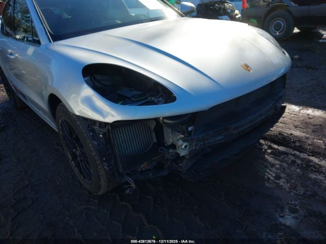 2017 PORSCHE MACAN WP1AG2A51HLB55882 Photo 5