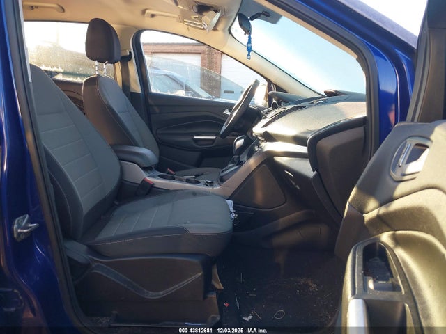 Продажа на аукционе авто 2016 Ford Escape Se, vin: 1FMCU9GX7GUB21521, номер лота: 43812681