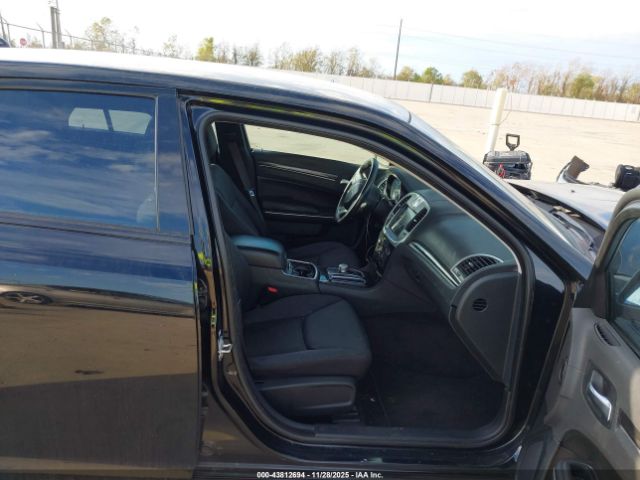 2018 CHRYSLER 300 2C3CCAAG5JH340896 Photo 4