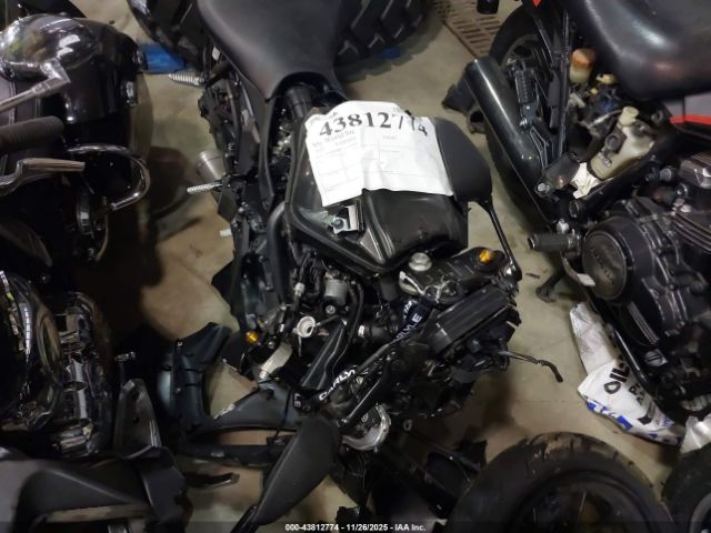 2025 YAMAHA YZFR7 JYARM38E3SA016893 Photo 8