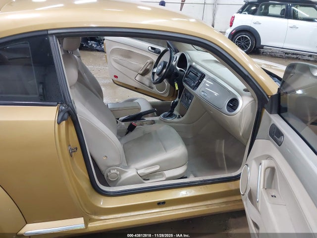 2013 VOLKSWAGEN BEETLE 3VWJP7AT6DM685459 Photo 4