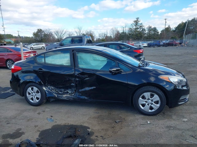 Продажа на аукционе авто 2016 Kia Forte Lx, vin: KNAFX4A66G5535635, номер лота: 43812942