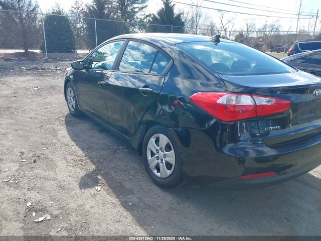 Продажа на аукционе авто 2016 Kia Forte Lx, vin: KNAFX4A66G5535635, номер лота: 43812942